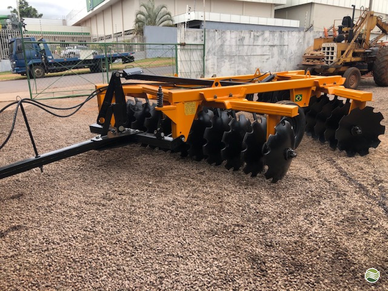 IMPLEMENTOS AGRICOLAS GRADE INTERMEDIÁRIA INTERMEDIÁRIA 24 DISCOS Cotramaq Tratores GOIOERE PARANÁ PR